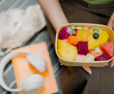 Vitamin C-packed fruit eaten regularly boosts collagen production and skin renewal, says study