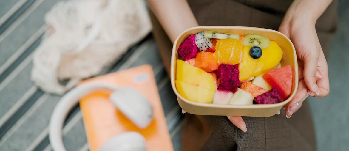 Vitamin C-packed fruit eaten regularly boosts collagen production and skin renewal, says study