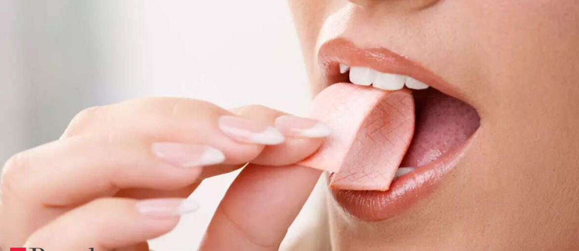 Chewing gum has no nutrition, but scientists say it does something unexpected to your brain