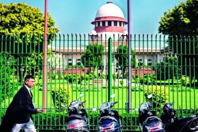 'Will examine': SC to hear plea against legal immunity to CECs, ECs; issues notice to Centre