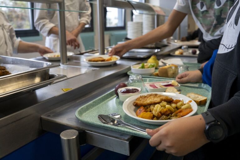 New Federal Nutrition Guidelines Will Strain School Budgets