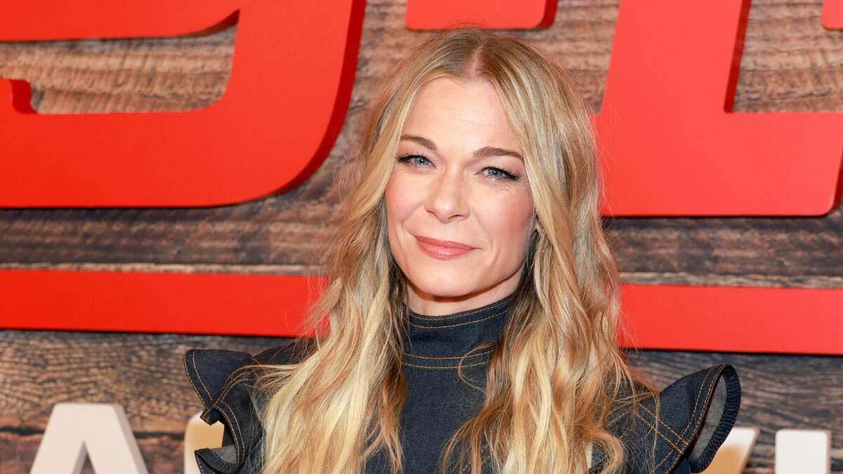 Leann Rushing LeAnn Rimes Sets Record Straight On Recent Wellness Treatment - VITAMIN ...