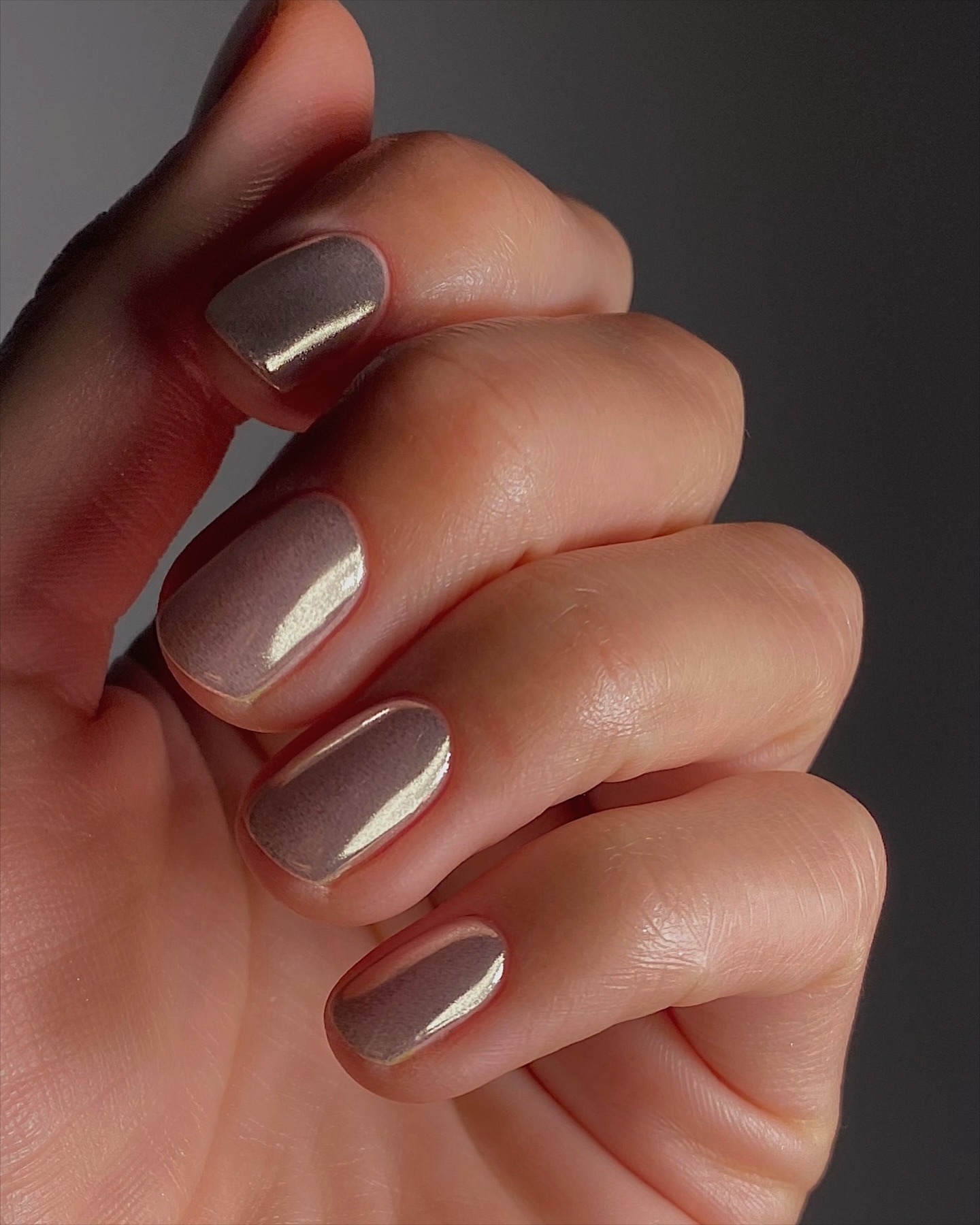 Mirror chromed nails with Manucurist Hortencia and mirror chrome powder