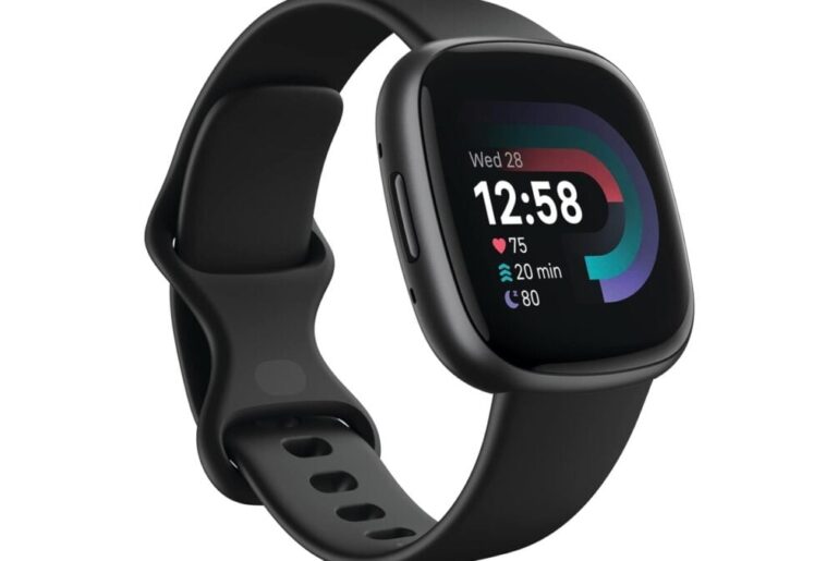 Google Puts Its Fitness Smartwatch on Clearance as the Fitbit Versa 4 Matches Black Friday Pricing at 40% Off