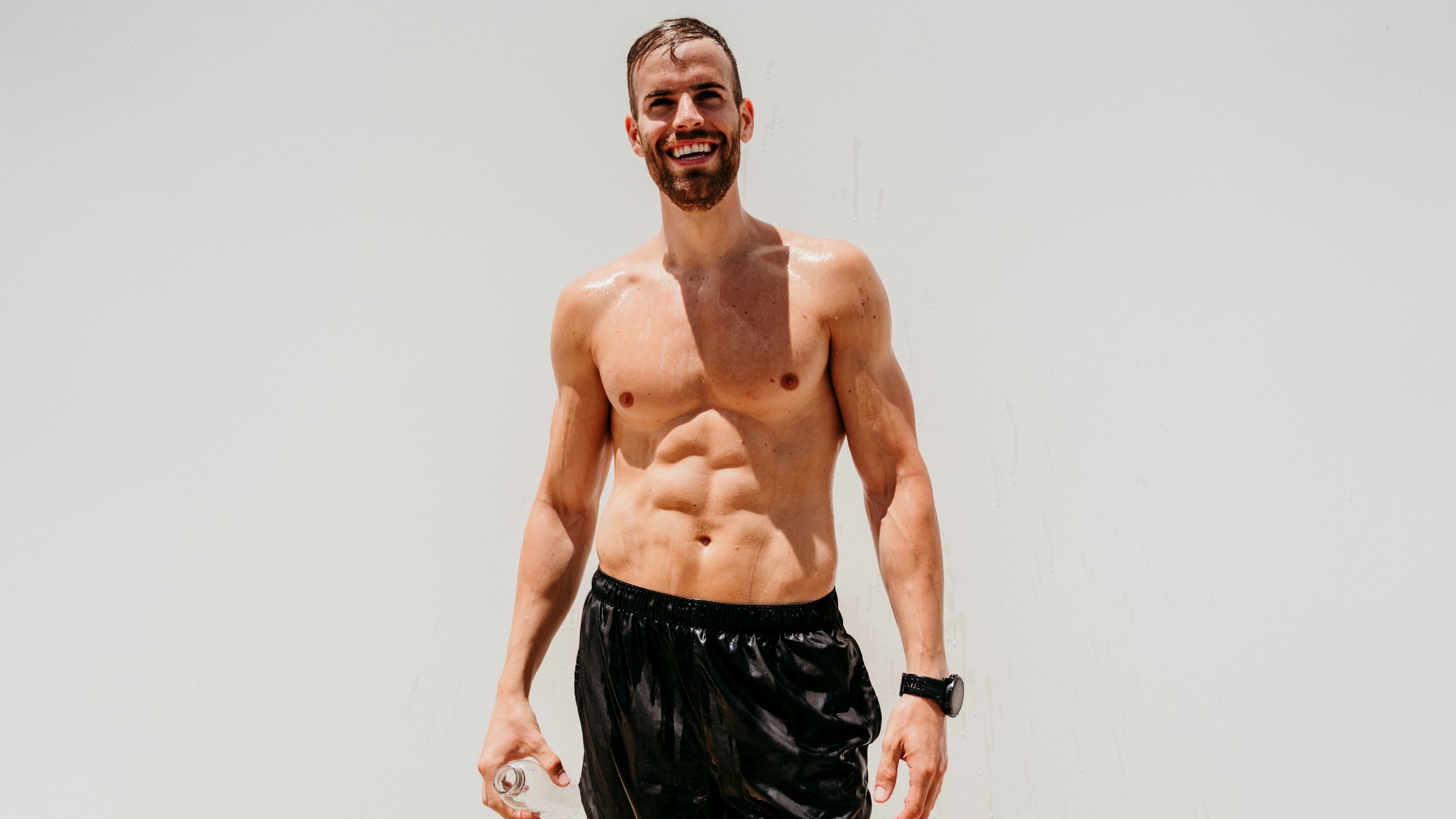 a photo of a man with strong abs