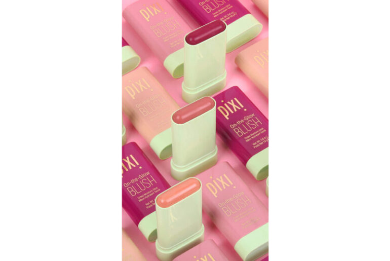 PIXI BEAUTY UNVEILS 3 NEW ON-THE-GLOW BLUSH SHADES: MAUVE, CASSIS, AND CHANTILLY