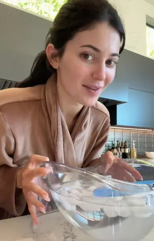 Kylie Jenner/TikTok Jenner gave fans a glimpse of her Golden Globes prep