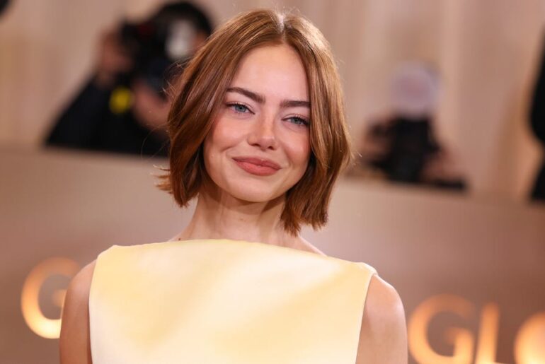 Emma Stone's Curved Chin-Length Bob Is A Masterclass In Growing Out A Pixie