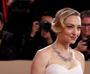 Amanda Seyfried’s Golden Globes Beauty 2026: Every Product Used