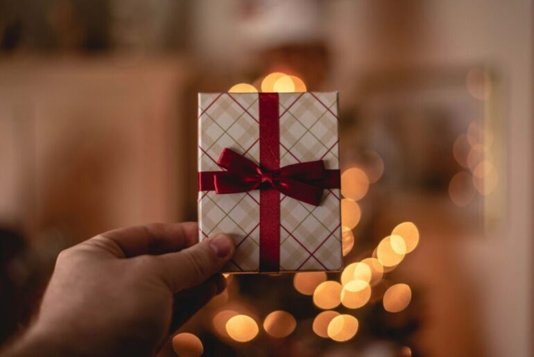 Holiday Gift Card Spending: Essentials Lead, But Health and Wellness Purchases Gain Momentum