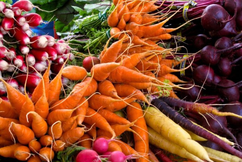 Nutrition in the new year: Focus on eating a variety of whole foods