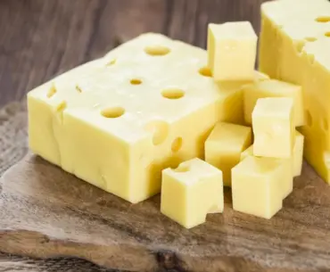 Does Eating Full-Fat Cheese Reduce the Risk of Dementia?