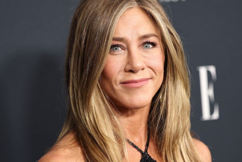 9 Jennifer Aniston-Approved Fashion and Beauty Products