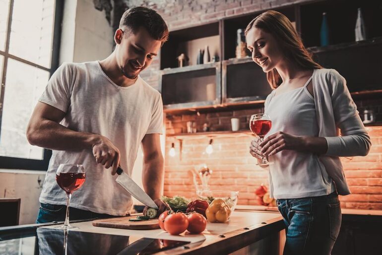 ​A Healthier Valentine's Day: 10 Romantic Ideas From Fitness & Nutrition Experts