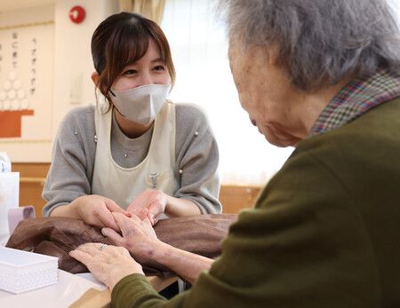 Care Beauty for Seniors Spreading in Japan