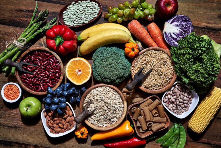 Low-carb and low-fat diets associated with lower heart disease risk if rich in high-quality, plant-based foods, low in animal products