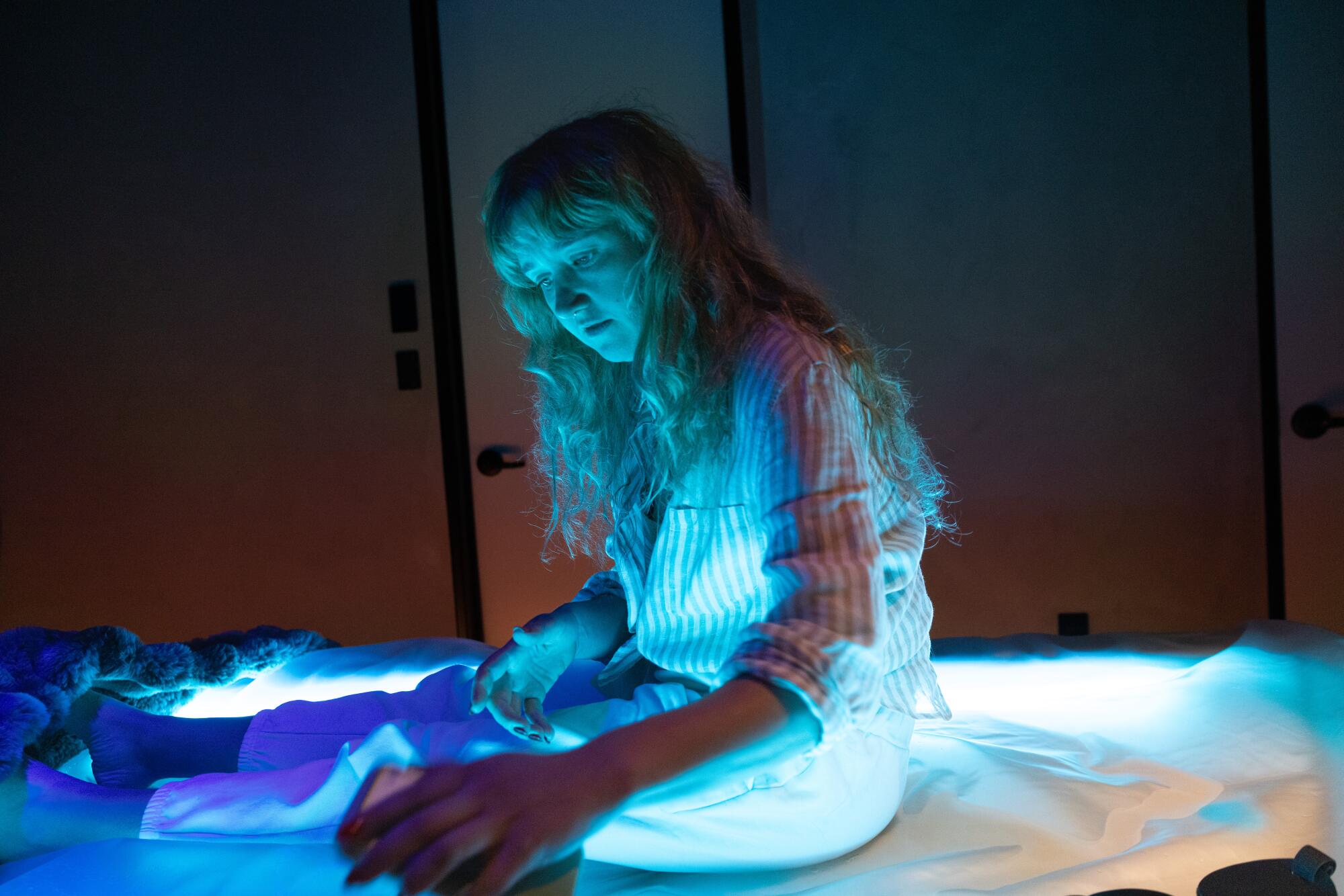 Reporter Shelby Hartman prepares for her float experience.  