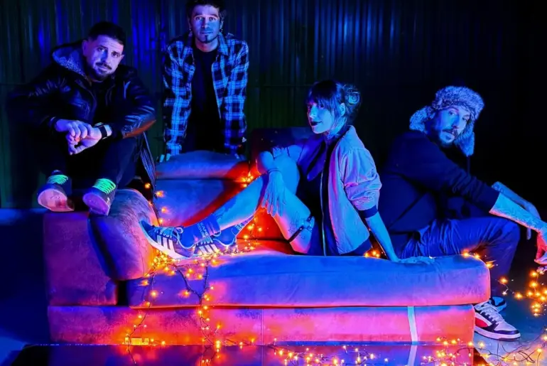 LE MUR confront the impossible beauty standard with "Porno"