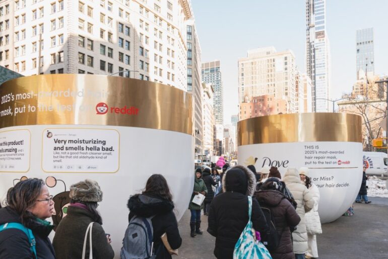 The Dove r/eal reviews campaign popup in New York City.
