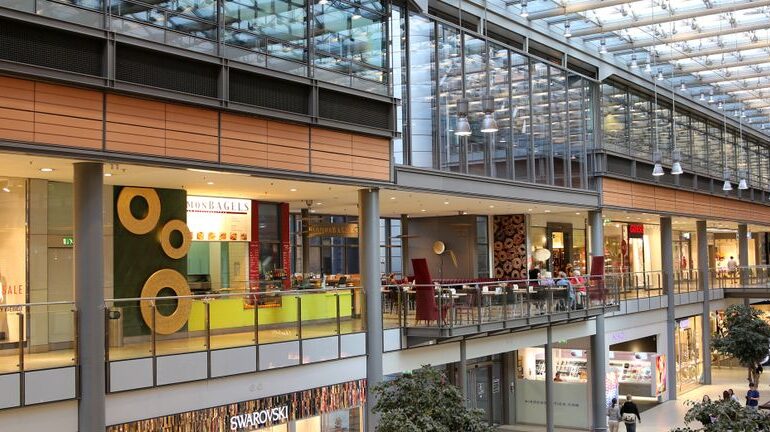 Kohl's Activist Pressure And Beauty Push Create Valuation Question For Investors