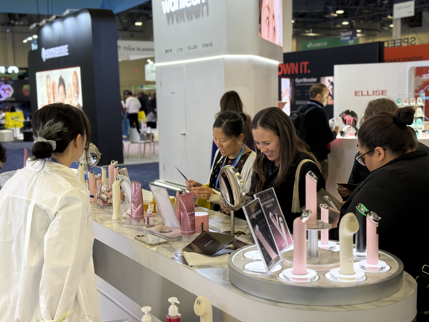 Visitors try out new Medicube beauty devices at the company's booth in CES 2026 held in Las Vegas, on Jan. 6, 2026. [JOONGANG ILBO]