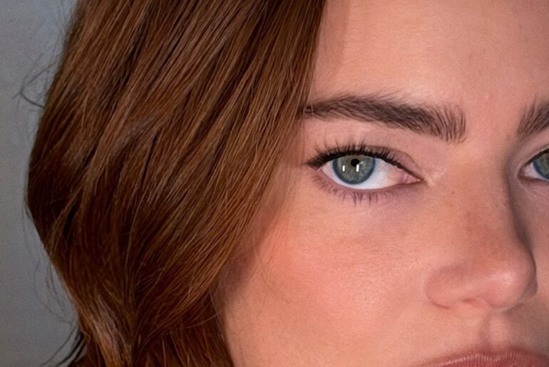 Celebrity Micro-Winged Eyeliner Looks That Are Beyond Stunning