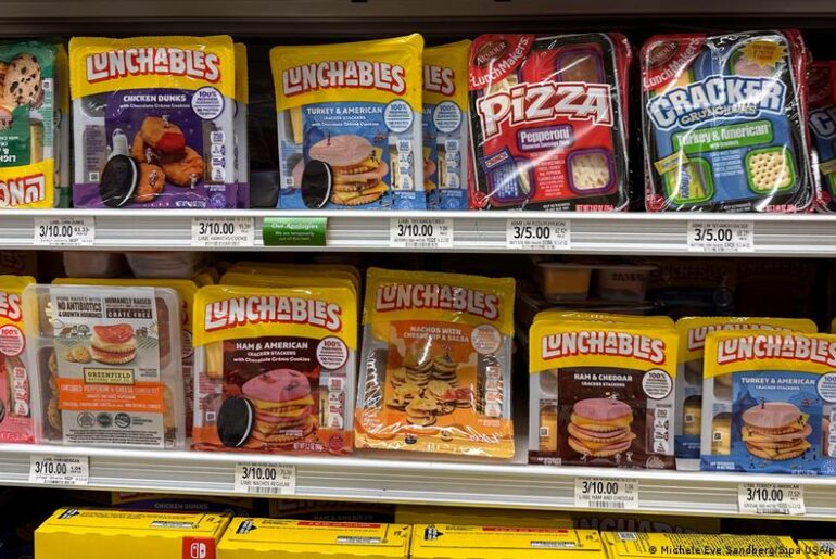 Ultra-processed foods 'engineered' like cigarettes: study