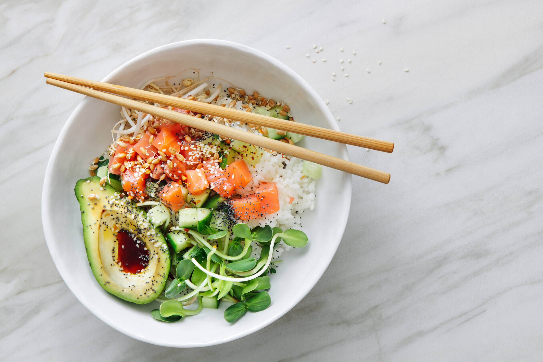 Poke bowls with ponzu dressing