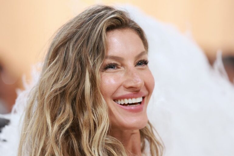 Gisele Bündchen Reveals Exact Ab Workout in Radiant, Makeup-Free Video