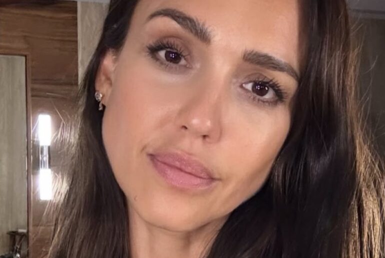 Jessica Alba’s Tank Top Photo Proves Her Fitness Goals After PDA Moments