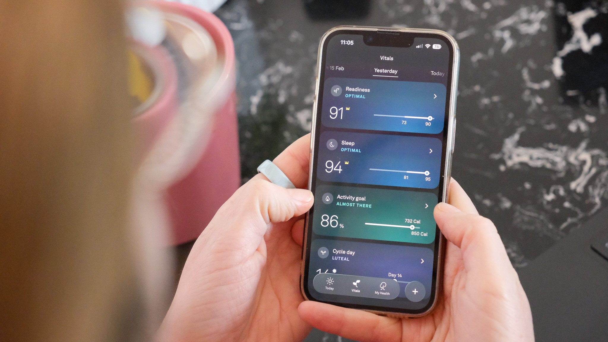 Oura Ring 4 Ceramic and Oura app