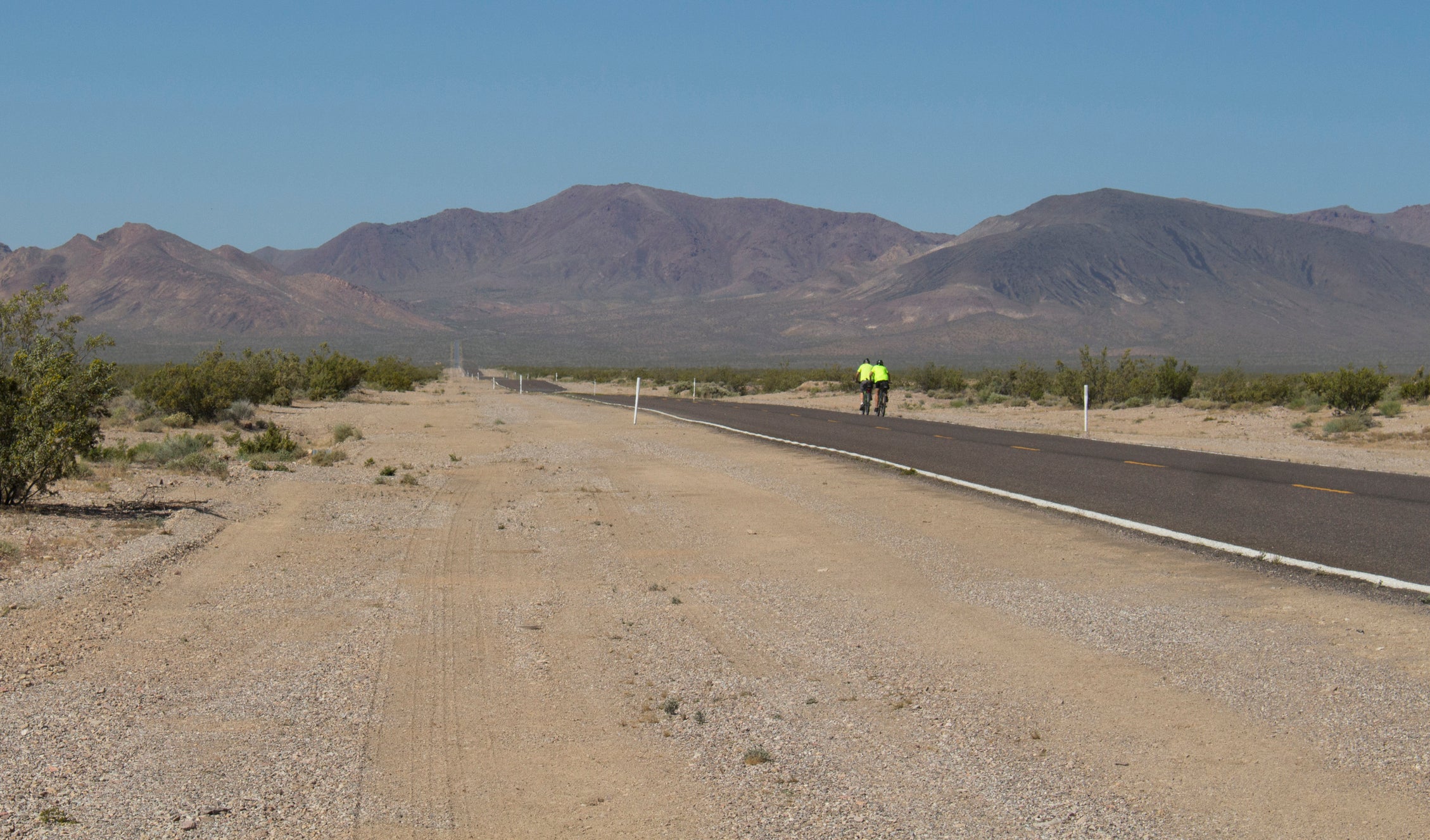 Hydration planning is crucial for Death Valley cycling. You’ll need drink between six and 10 liters of water a day