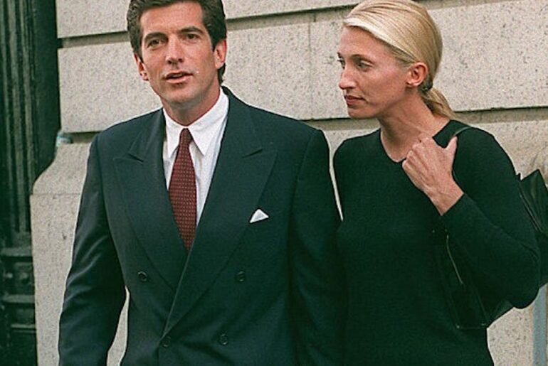 Carolyn Bessette Kennedy's ’90s Beauty Look, Decoded