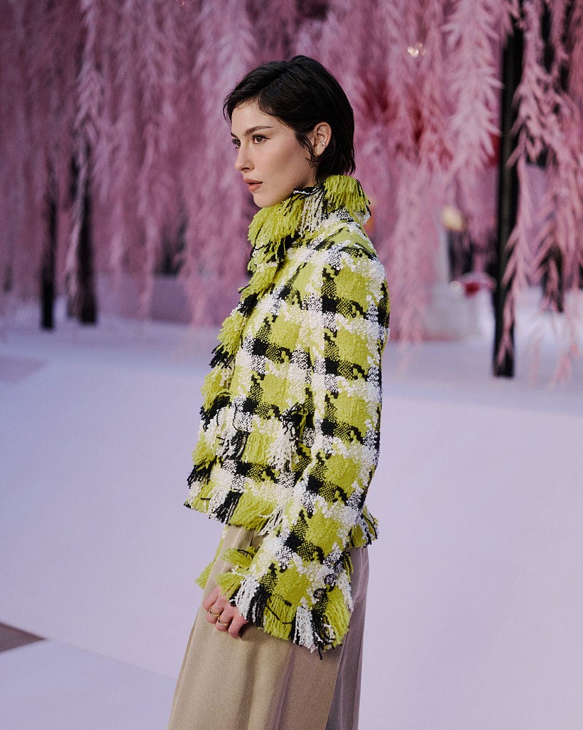 Gracie Abrams Soft pixie cut gracie abrams soft pixie cut