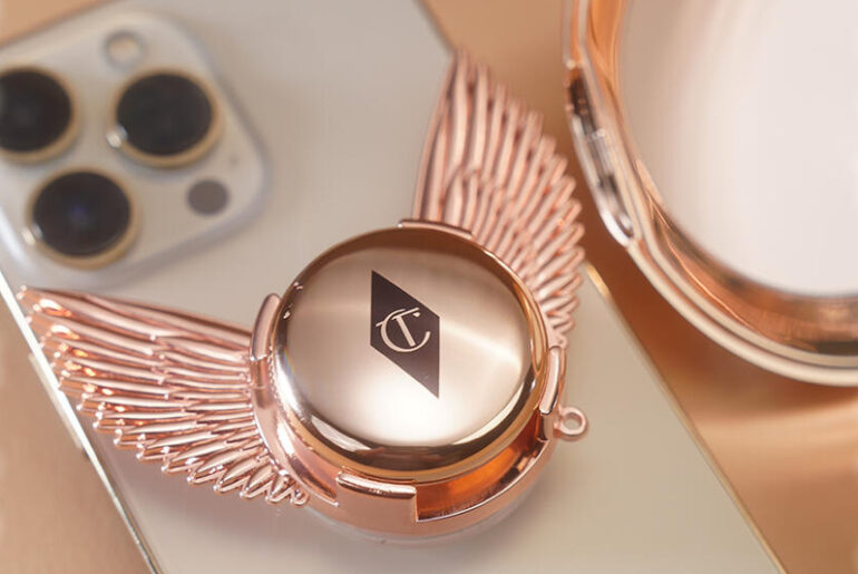 Are phone grips 2026’s must-have beauty accessory?