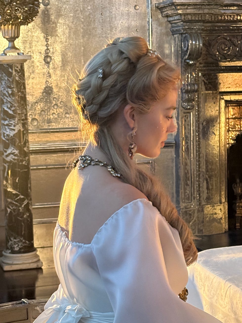 margot robbie wuthering heights beauty