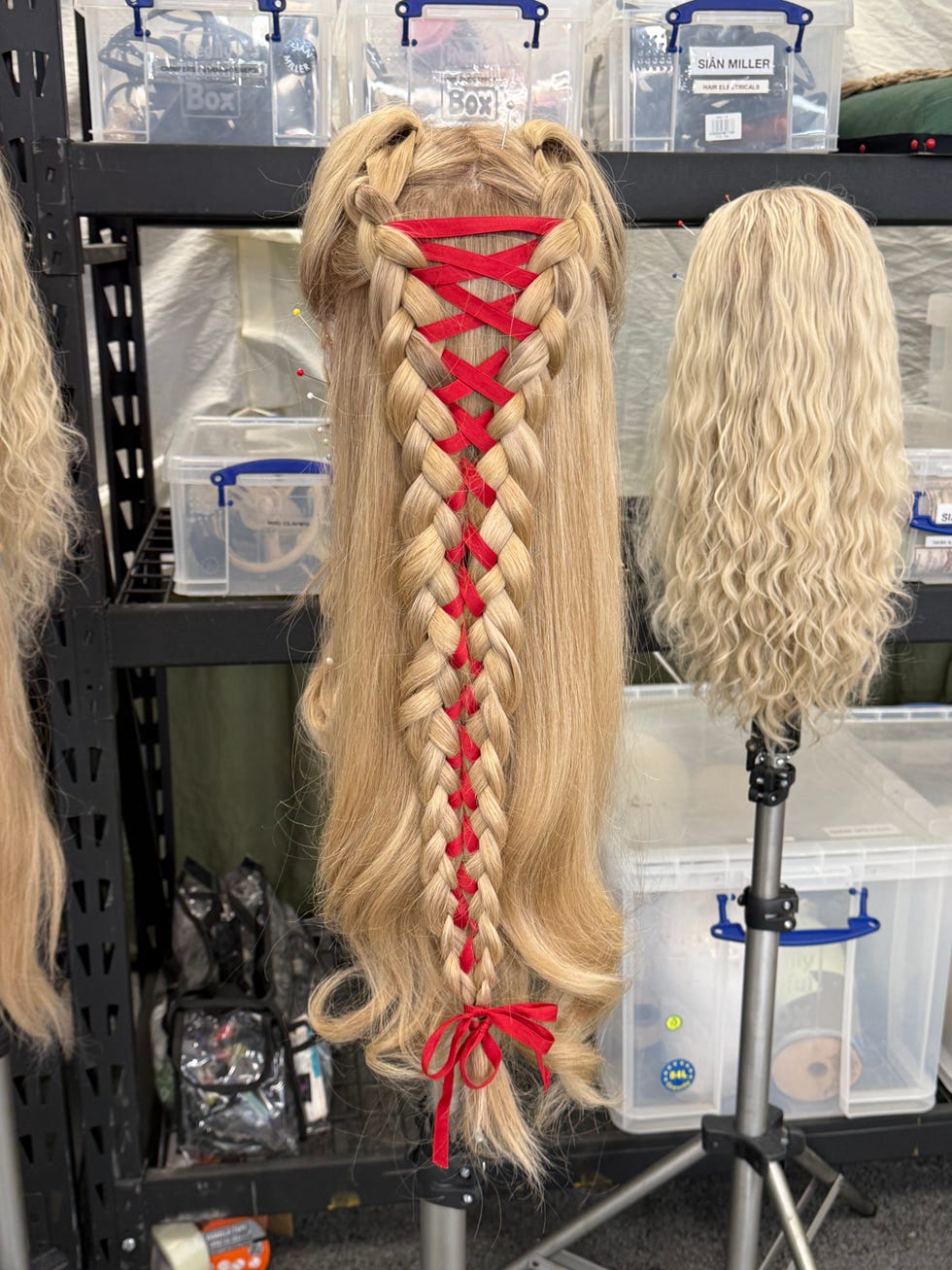 margot robbie wuthering heights beauty