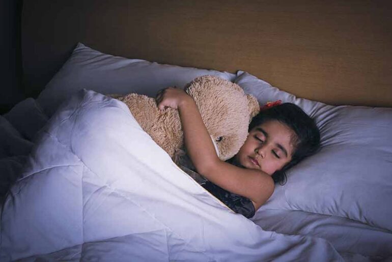 While toddlers aged 12 to 24 months should sleep for up to 14 hours, preschoolers up to age 5 should sleep for around 13 hours. Photo: Shutterstock/imagedb.com