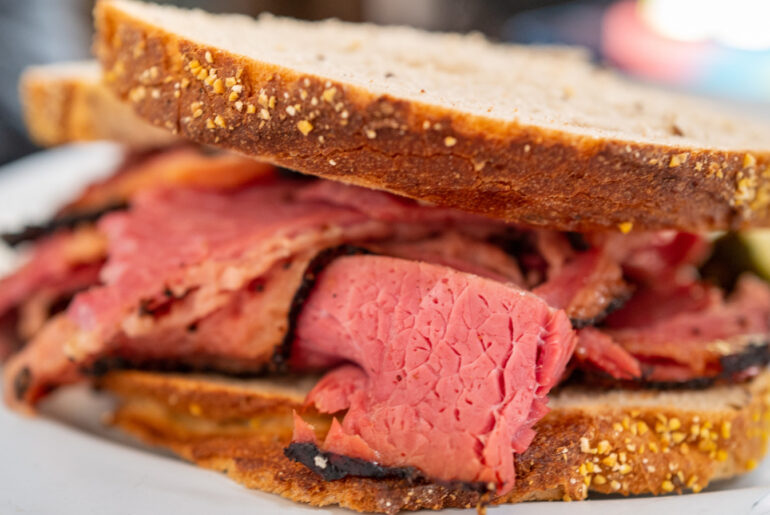 12 Mistakes To Avoid Making When Dining At A Jewish Deli