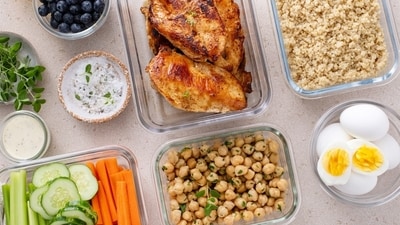 Fitness coach recommends chicken and paneer for effective weight loss protein. (Shutterstock)