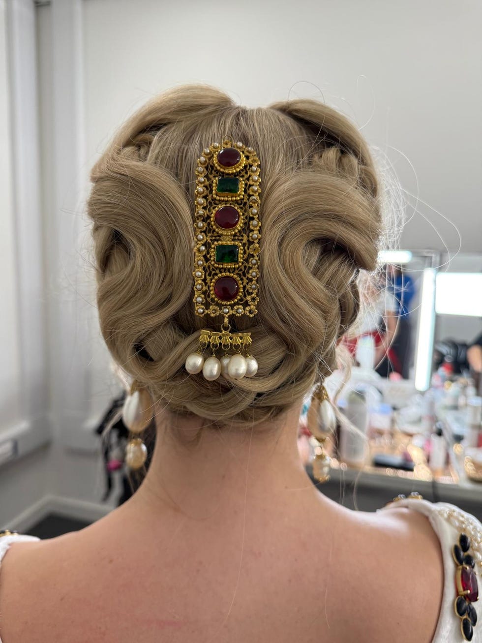 margot robbie wuthering heights beauty