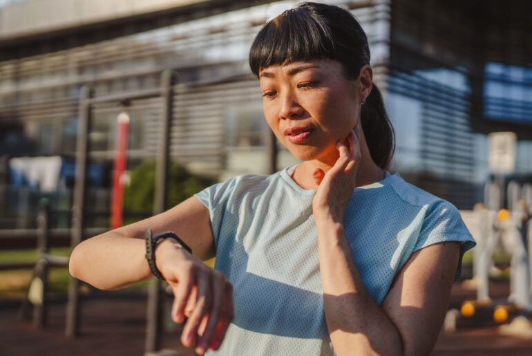 The Fitbit feature I use to ensure my step count is correct