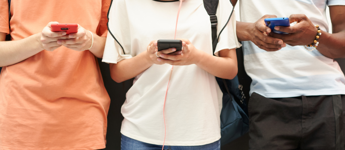 How AI and extreme media affect teen mental wellness