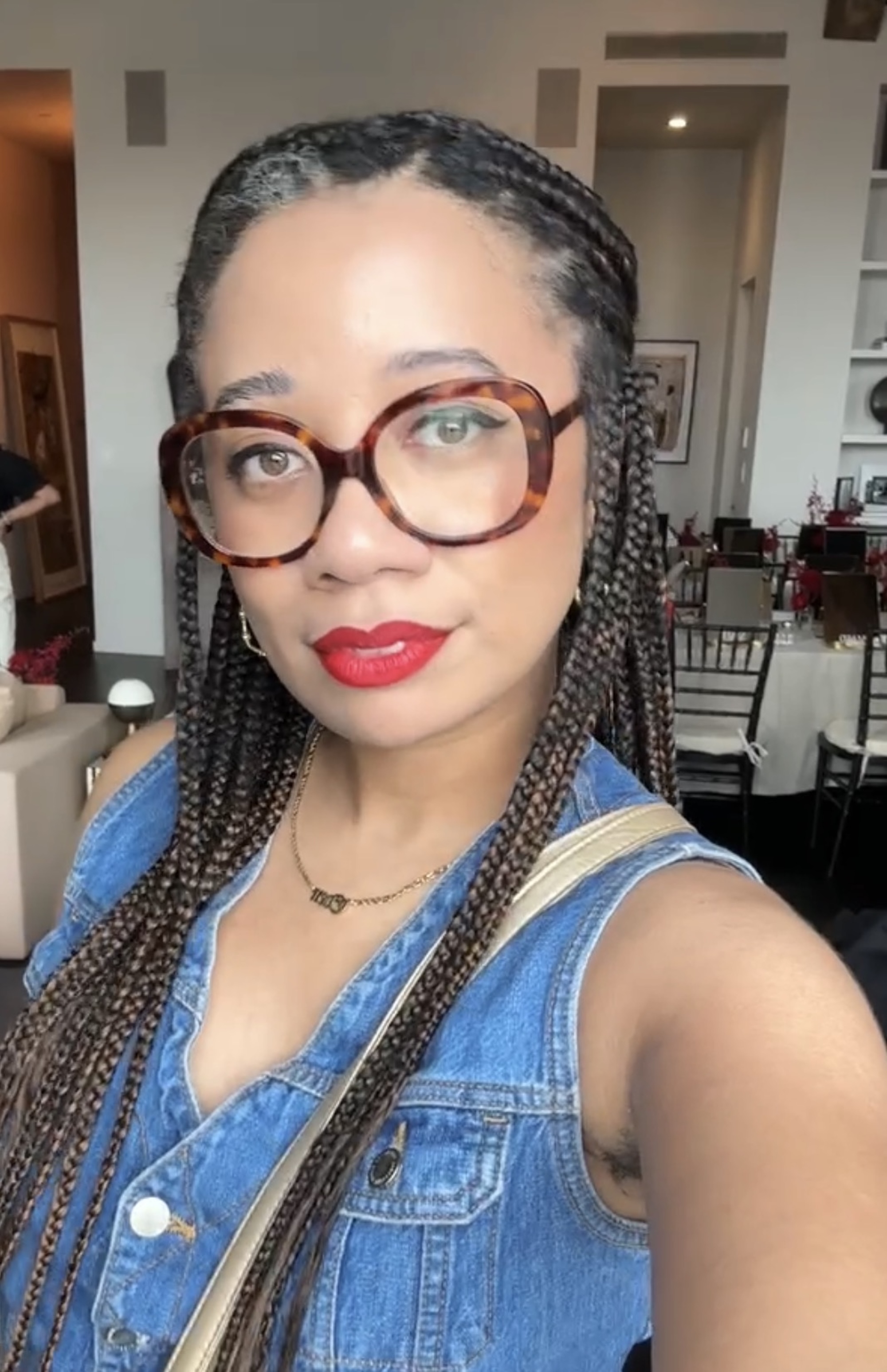 eden stuart wearing red lipstick