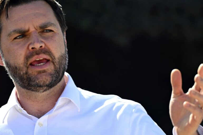 What does the law say about federal agents and 'absolute immunity?'