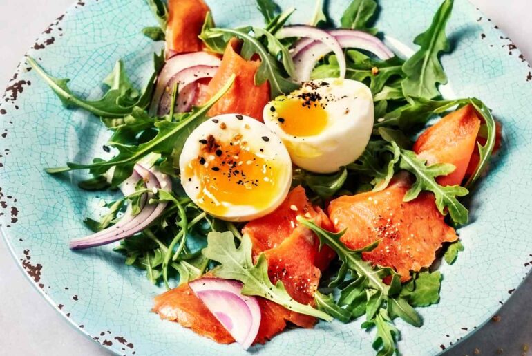 We Asked 10 Nutrition Experts How to Stay Healthy This Winter—Here’s What They Recommend