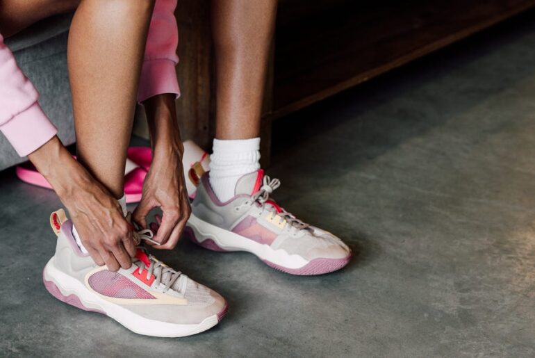 How Bad Is It to Lift In Running Sneakers? Experts Dive In