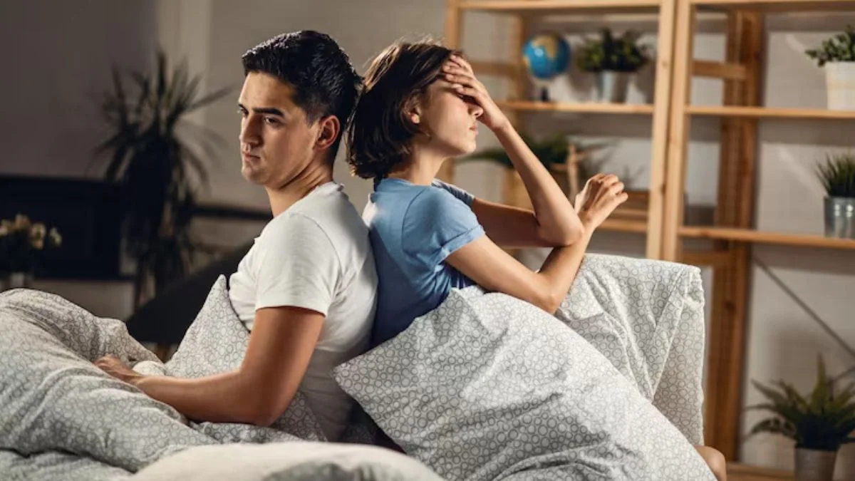 Bottling up emotions can create a growing sense of heaviness, causing people to feel increasingly on edge or exhausted. Photo: Freepik