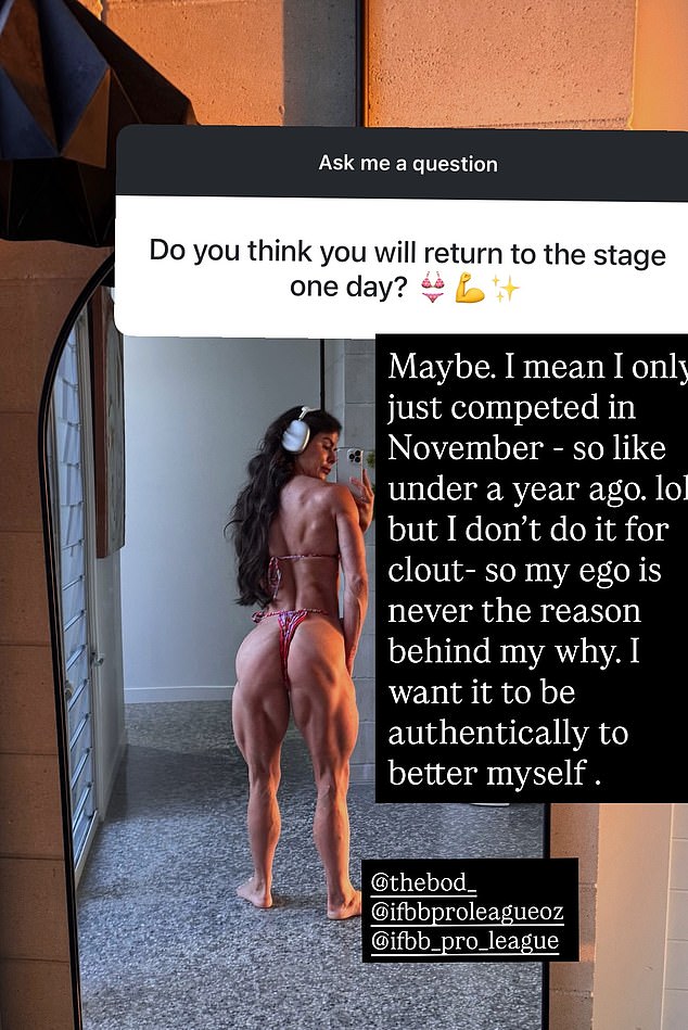 Sophie's detox announcement comes after she was caught photoshopping her leg muscles in an embarrassing Instagram faux pas last October