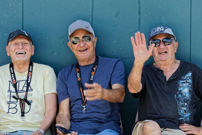 11 habits of boomers who are aging slower than everyone around them — and not one of them involves a gym membership, a supplement, or waking up to an alarm